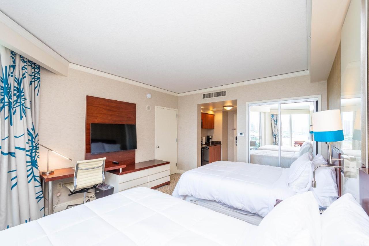 Trump Intl 2 Bedroom Apartment 1600 Sqf Ocean And Bay View Sunny Isles Beach Exterior photo
