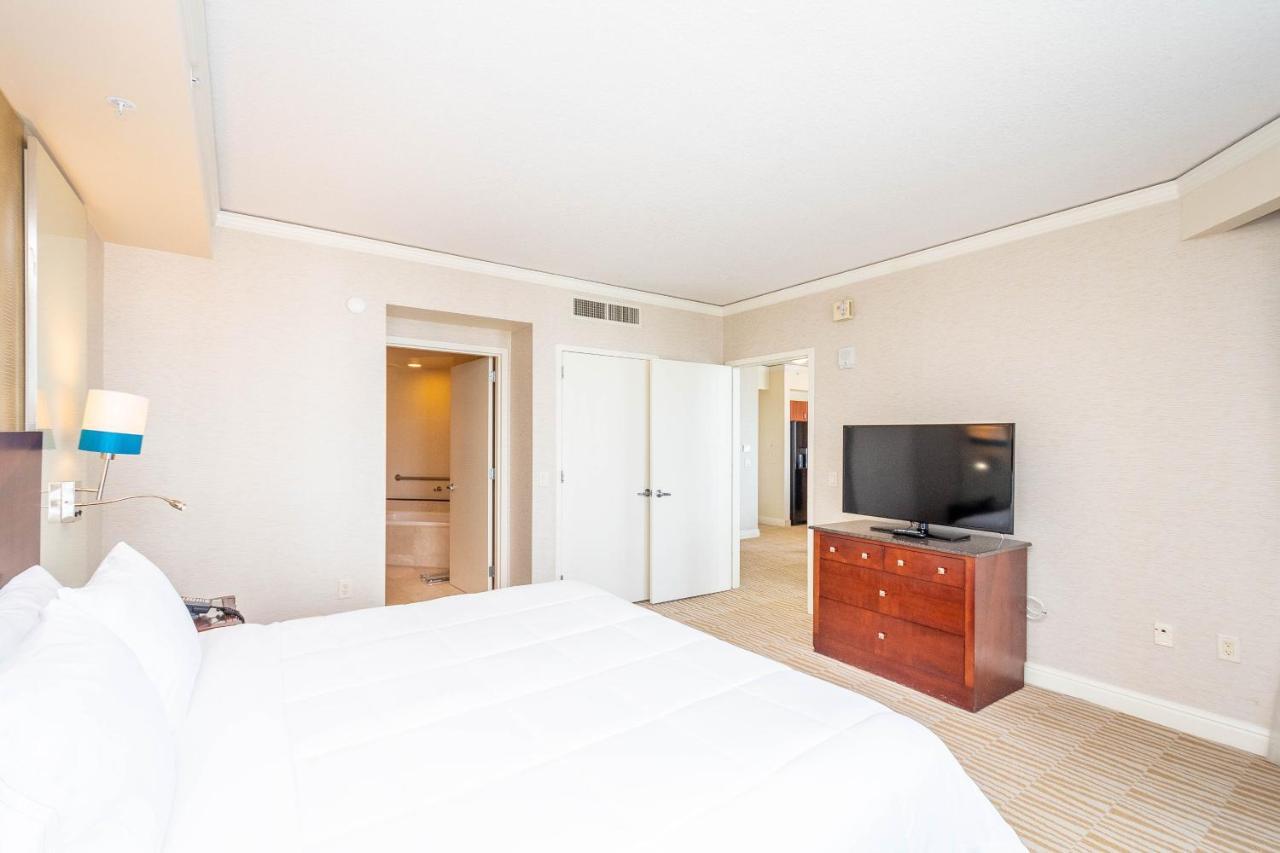 Trump Intl 2 Bedroom Apartment 1600 Sqf Ocean And Bay View Sunny Isles Beach Exterior photo